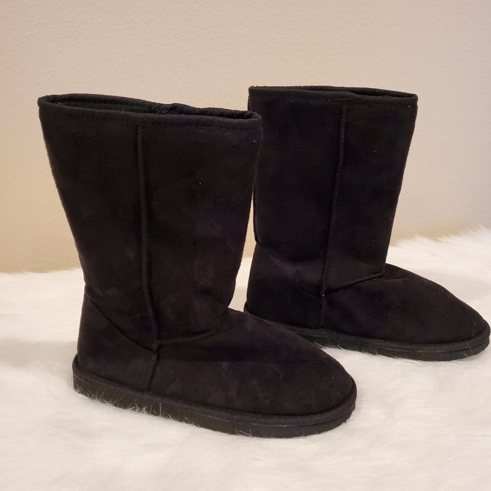 NWOT - Black Micro Fabric Suede Short Boots